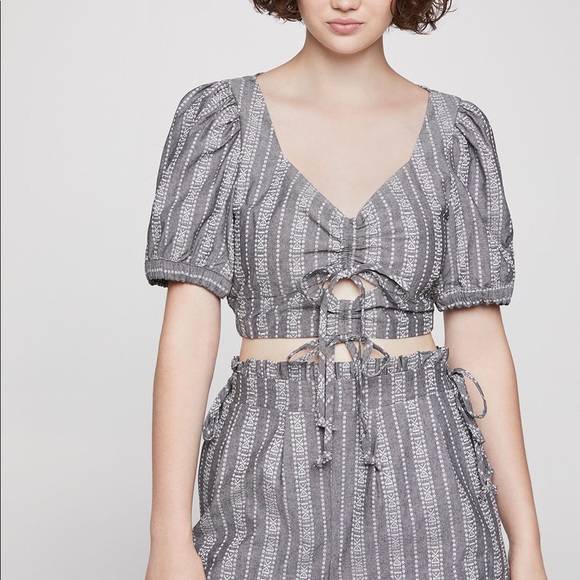 BCBGeneration Gray & White Puff Sleeve Crop Top - Picture 2 of 6